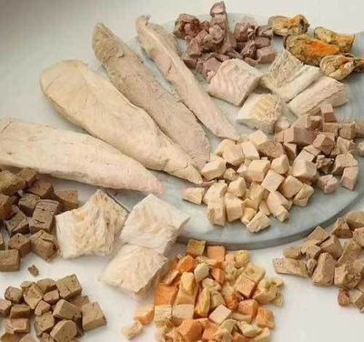 宠物冻干机与烘干机是同一类设备吗？解析宠物食品制作的区别